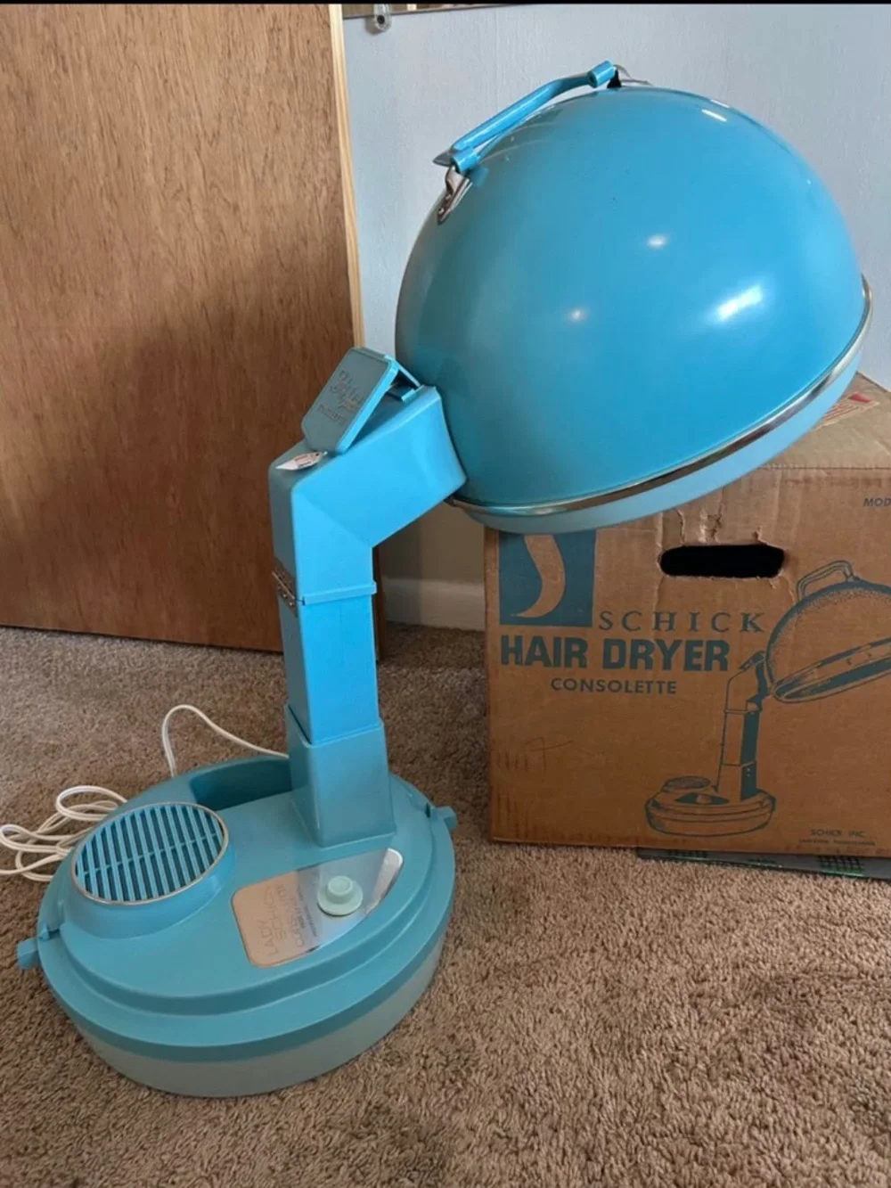 Vintage Lady Schick Consolette Hair Dryer Model 307 in original box 1964